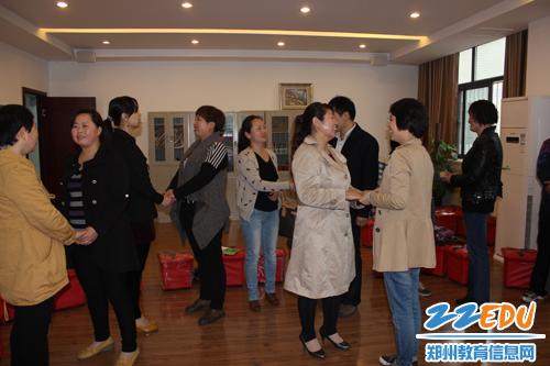 家庭教师游戏_泾阳县教育局开展幼儿家教和亲子